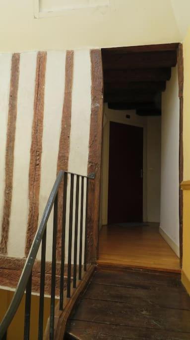 Loft De 53 M2 Centre Ville Blois,Tv Экстерьер фото